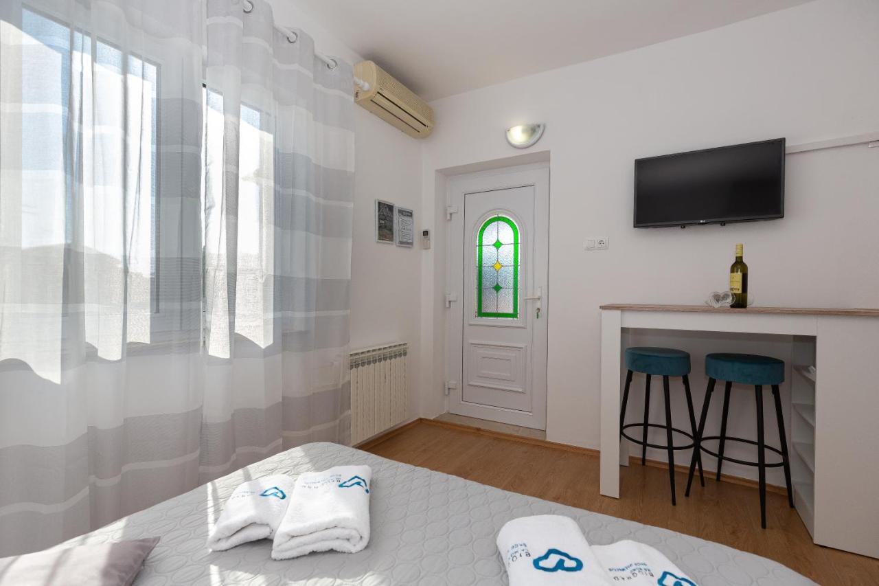 Apartments Tolic Biograd Na Moru Eksteriør billede