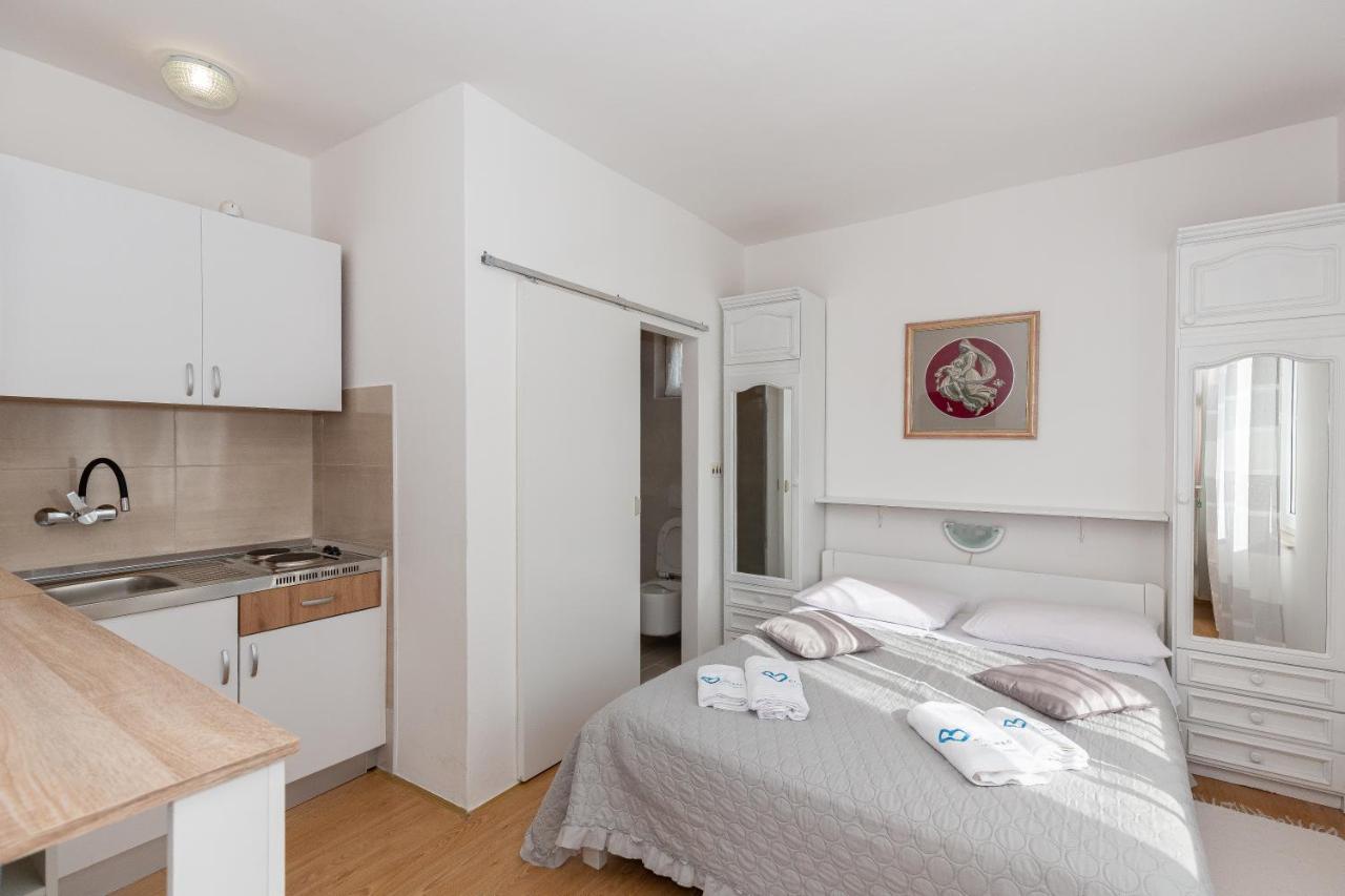 Apartments Tolic Biograd Na Moru Eksteriør billede