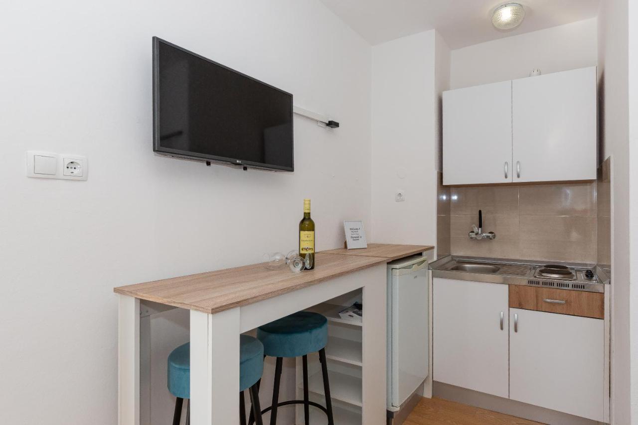 Apartments Tolic Biograd Na Moru Eksteriør billede