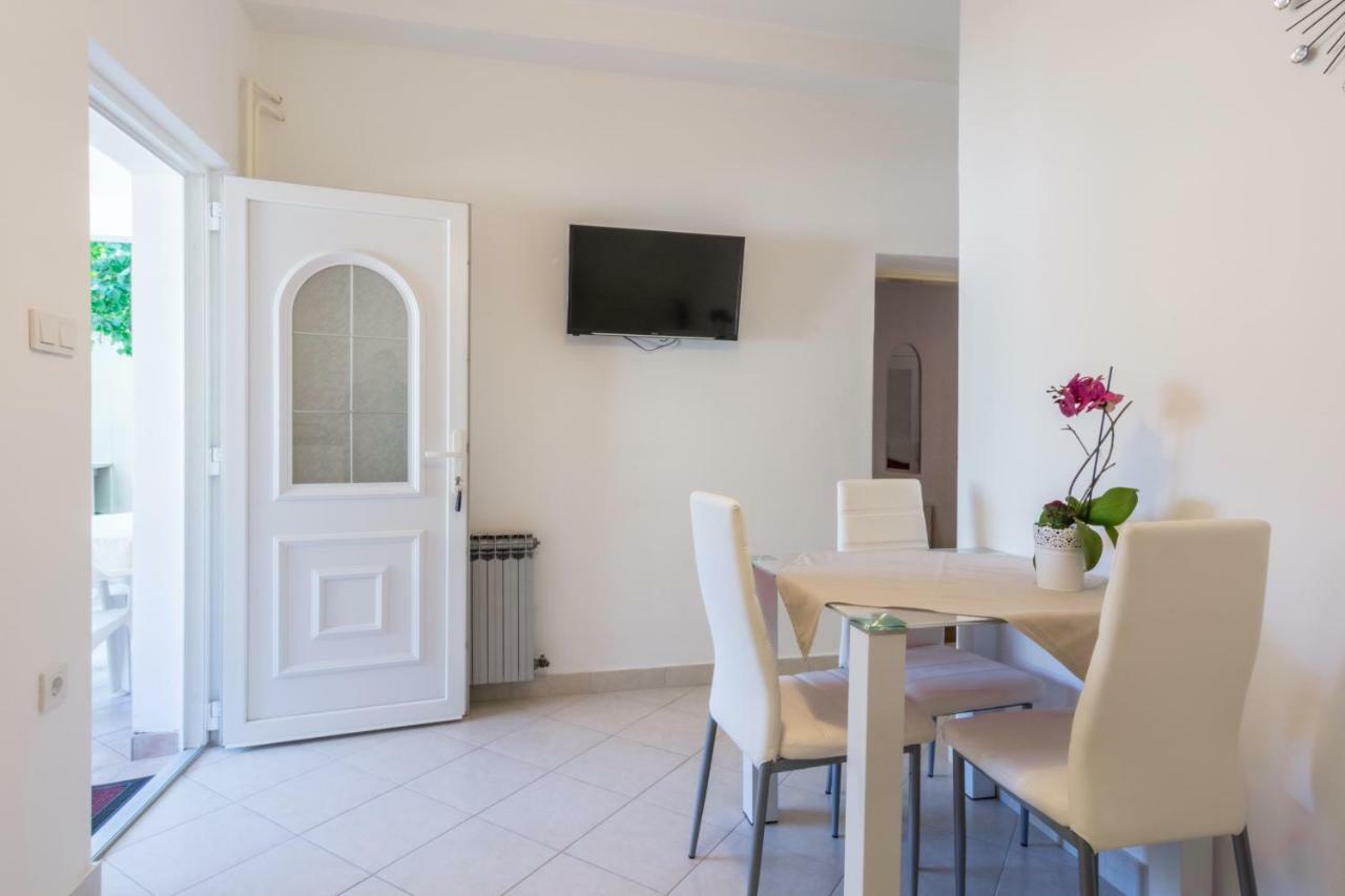 Apartments Tolic Biograd Na Moru Eksteriør billede