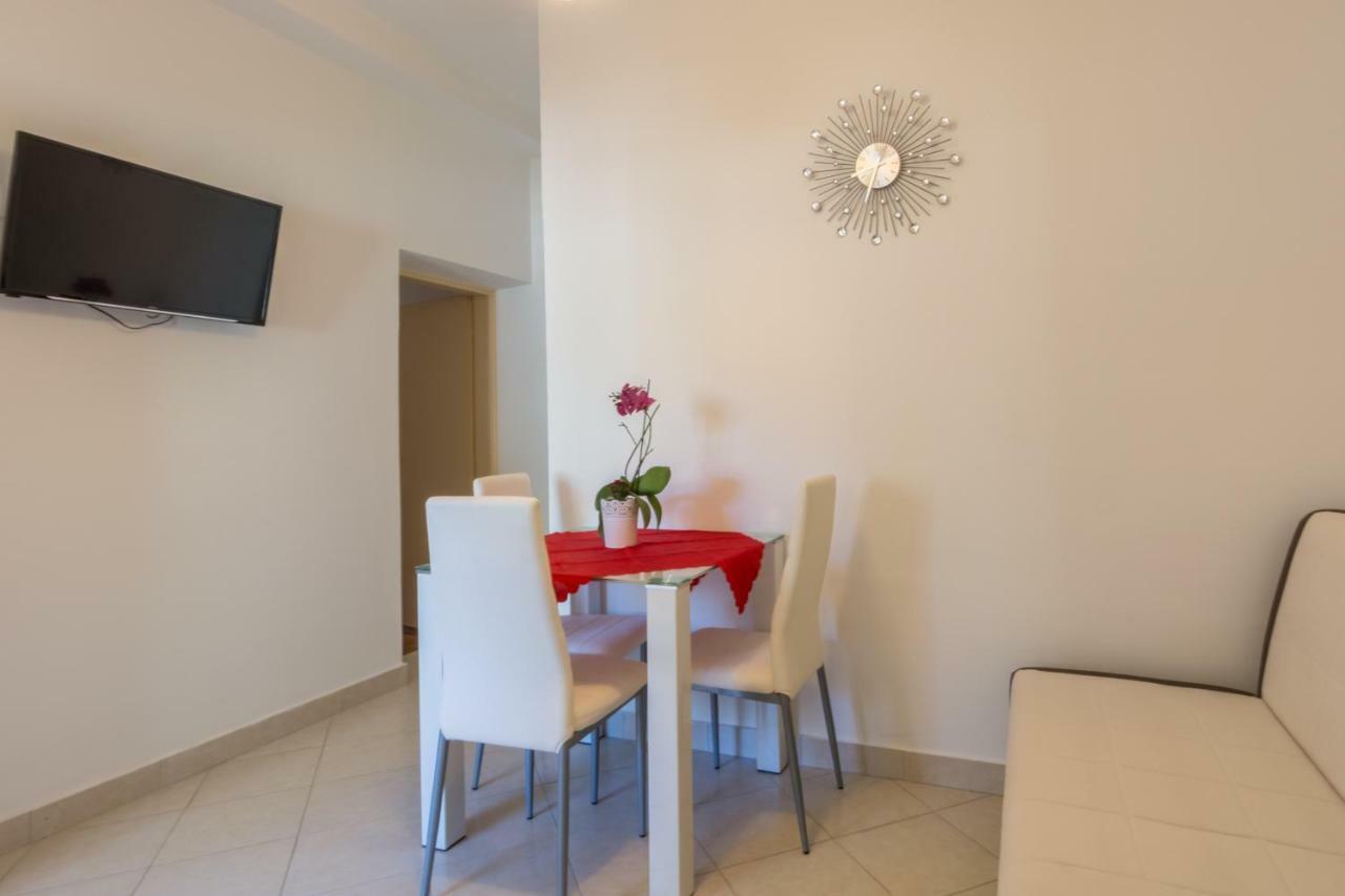 Apartments Tolic Biograd Na Moru Eksteriør billede